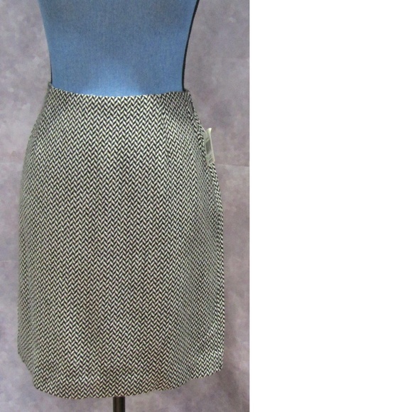 NWT Charter Club Black & Eggshell Chevron Skirt 8P - Picture 1 of 5